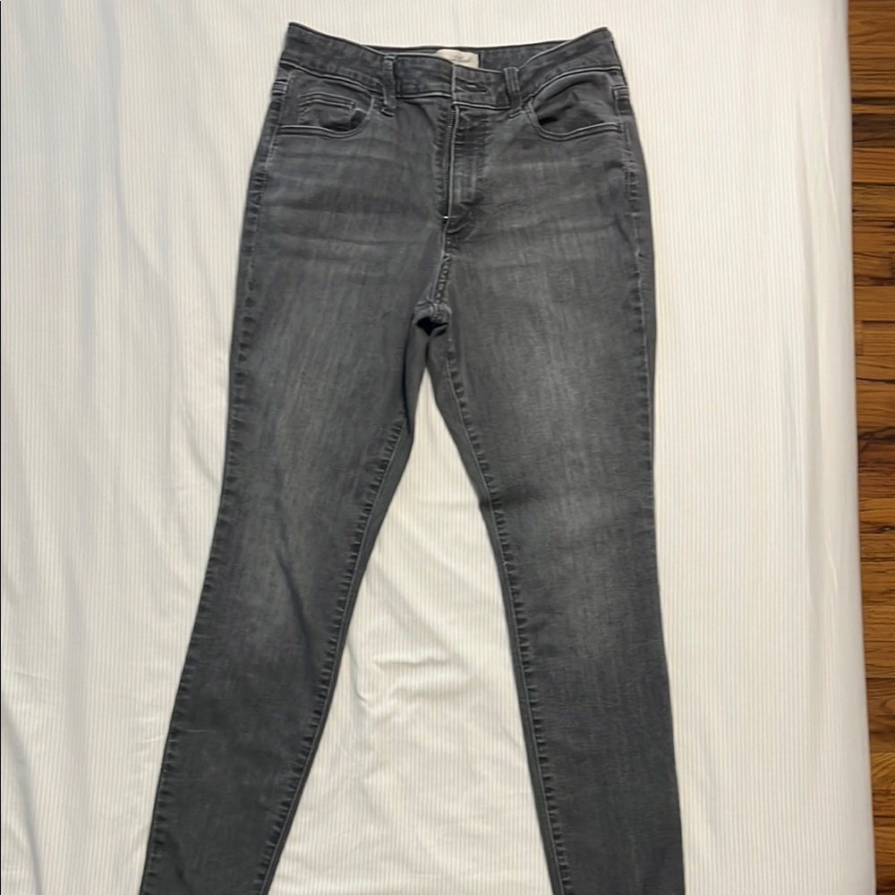 Universal Thread Gray Jeans